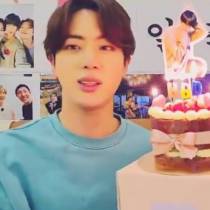 ITS JIN&#039;S BIRTHDAY!!!!!