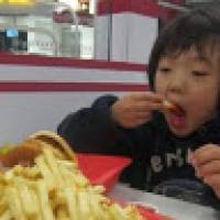 EVAN LEE